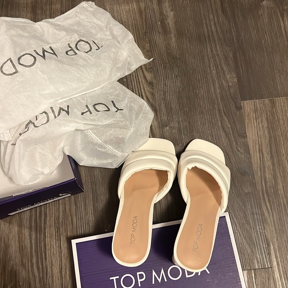 TOP Moda White Heels - Picture 2 of 4
